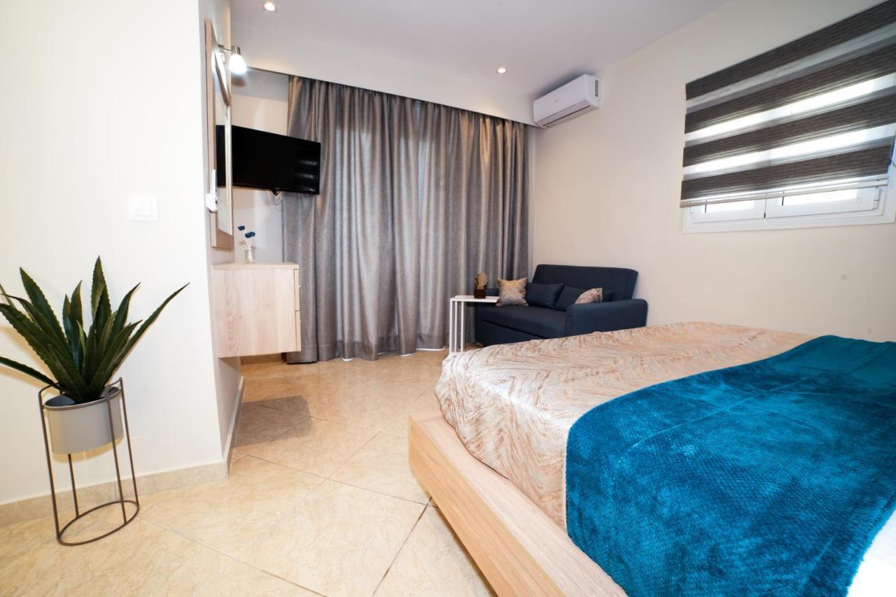 Angels Pool Studios And Apartments ปาเลโอกัสไตรซา ภายนอก รูปภาพ