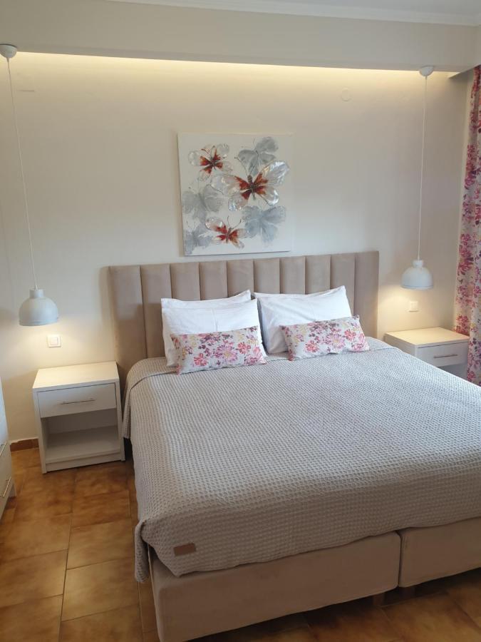 Angels Pool Studios And Apartments ปาเลโอกัสไตรซา ภายนอก รูปภาพ