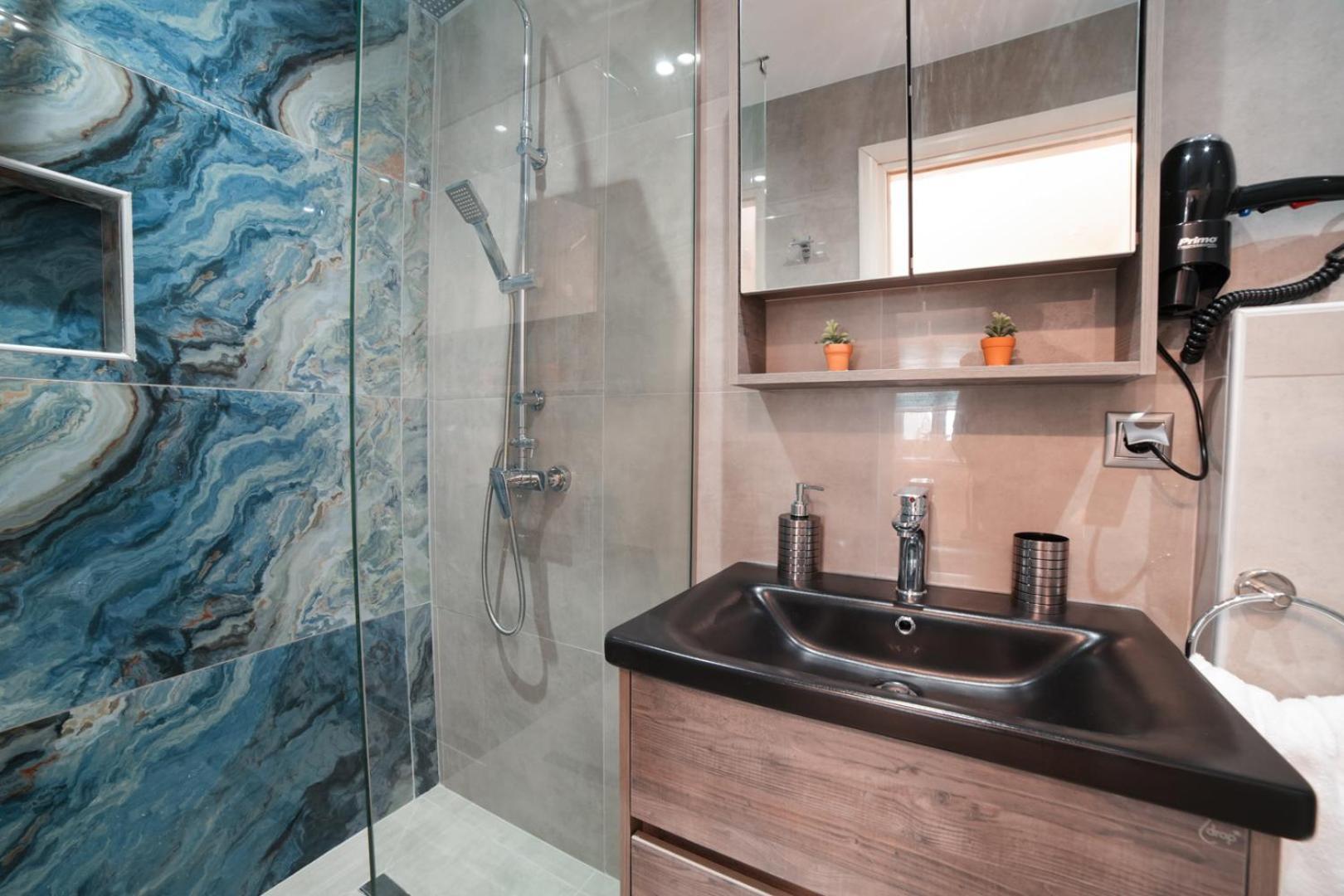 Angels Pool Studios And Apartments ปาเลโอกัสไตรซา ภายนอก รูปภาพ